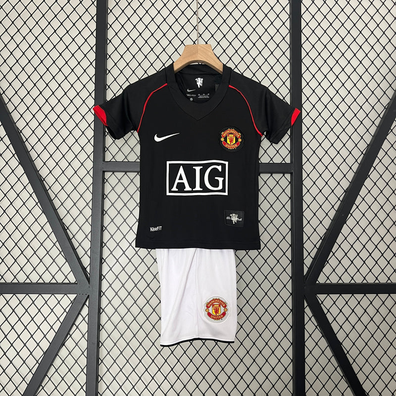 MANCHESTER UNITED KIDS JERSEY SET BLACK 07/08 (RETRO)