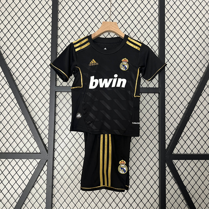 REAL MADRID KIDS JERSEY SET II 11/12 (RETRO)